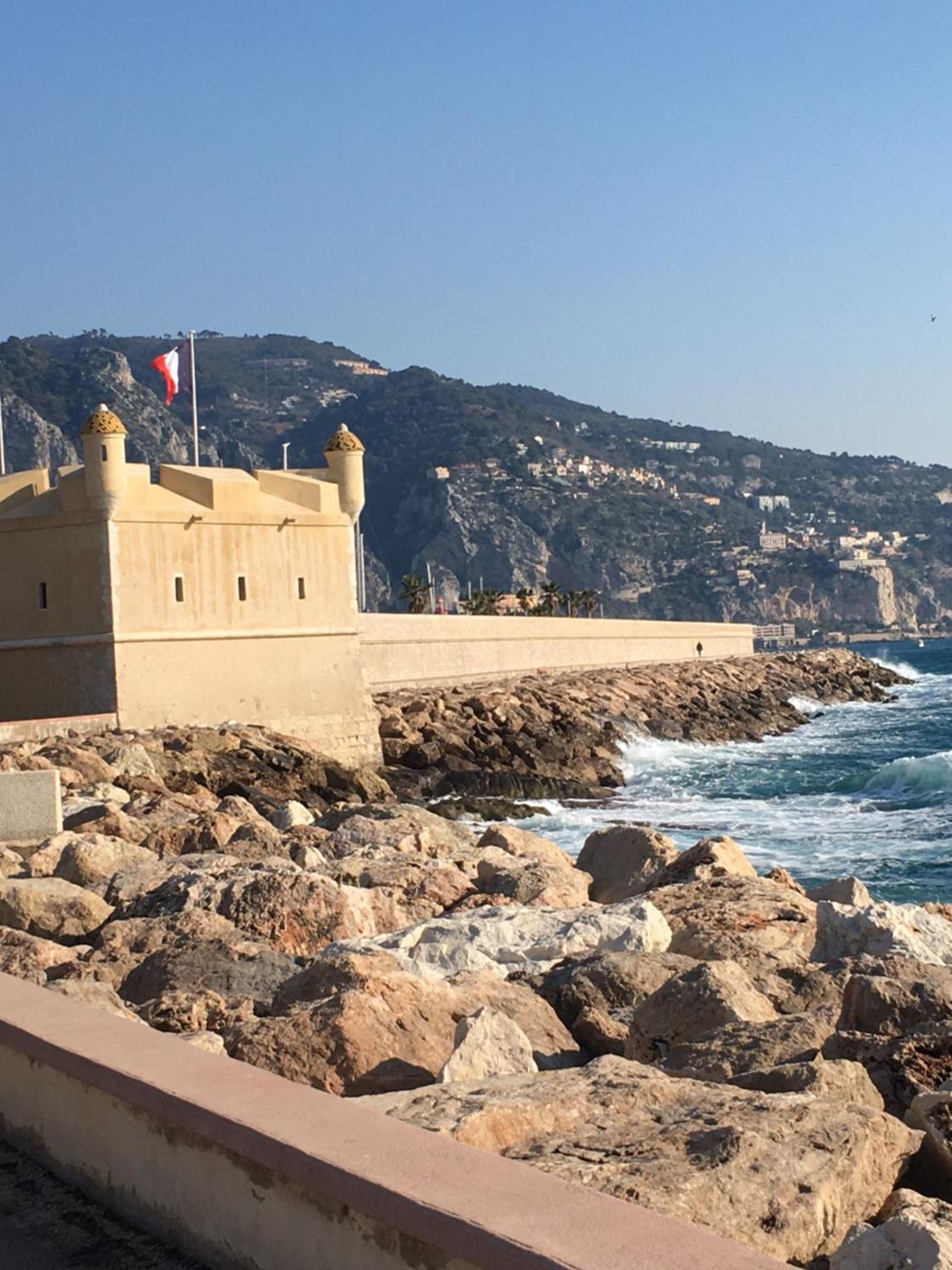 Appartement central des terres chaudes proche bord de mer Menton Extérieur photo