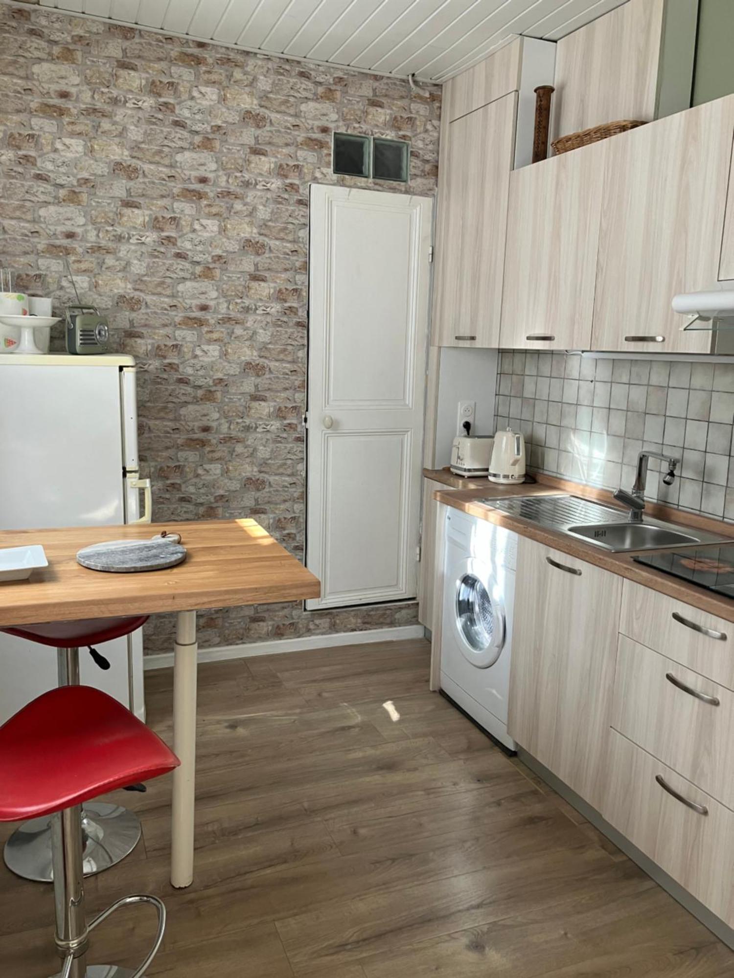 Appartement central des terres chaudes proche bord de mer Menton Extérieur photo